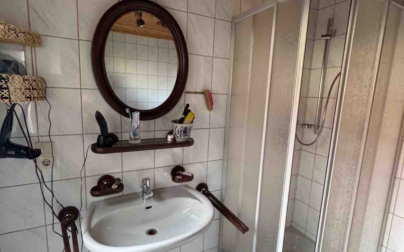 Badezimmer im Erdgeschoss