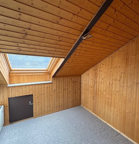 etwaiges Bürozimmer im DG