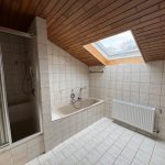 Badezimmer im DG