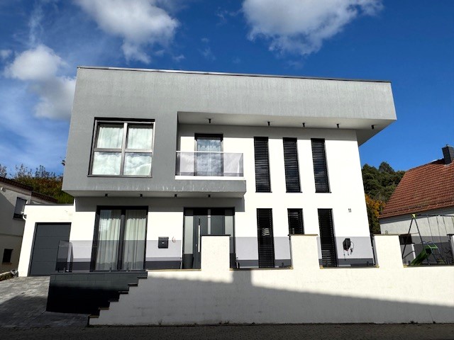 Vorderansicht der Liegenschaft