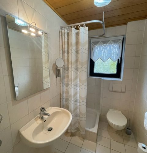 Duschbad im Erdgeschoss