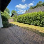 Blick zur Terrasse und Garten