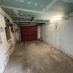 großzügige Garage