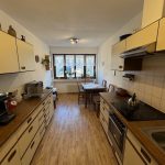 Blick vom Flur zur Küche