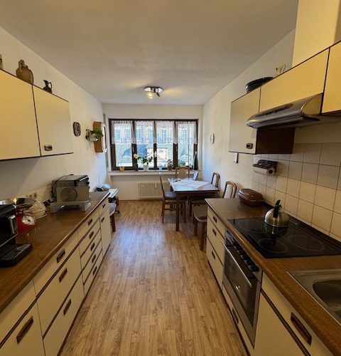 Blick vom Flur zur Küche