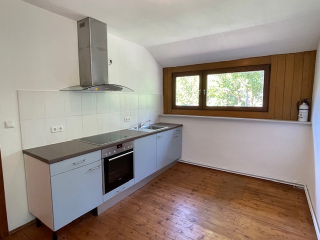 Küche mit EBK im DG