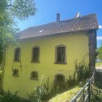 Seitenansicht der Liegenschaft