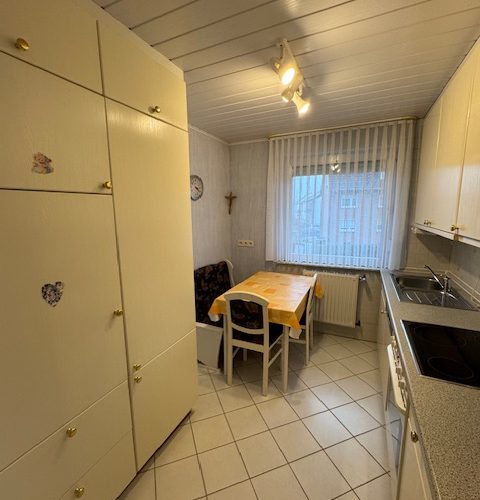 Küche mit EBK im OG