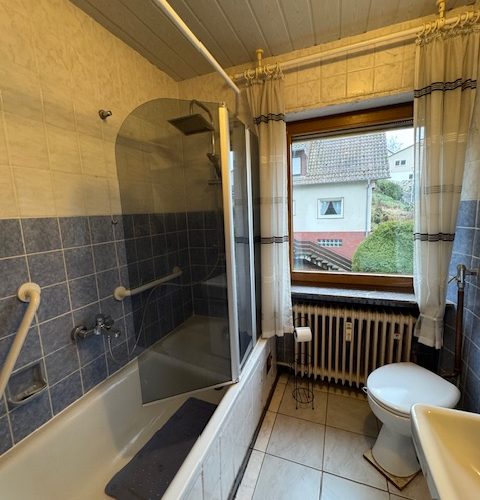 Badezimmer im OG