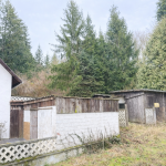 Blick zu den Nebengebäuden