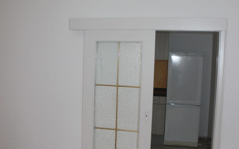 Blick vom Wohnzimmer zur Küche