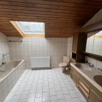 Badezimmer im DG
