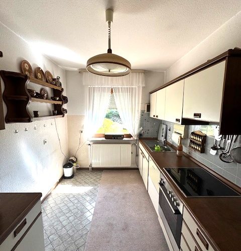 Küche mit EBK im EG