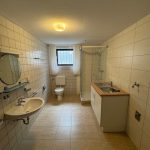 Waschküche mit Duschbad im KG