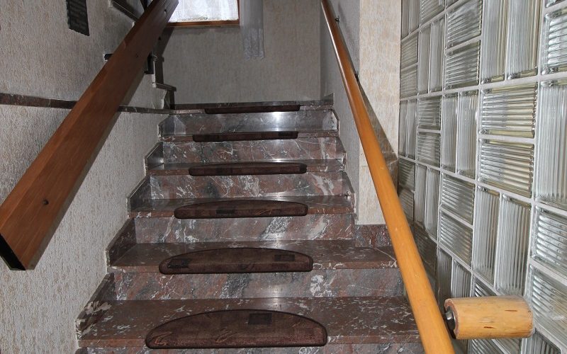 Blick vom EG in das Treppenhaus