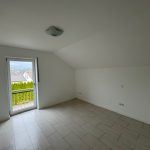 Arbeits- oder Kinderzimmer