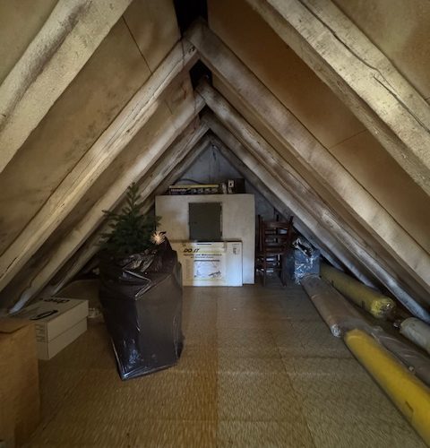 Ausschnitt vom Dachboden