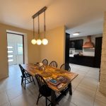 Blick vom Esszimmer zur Küche