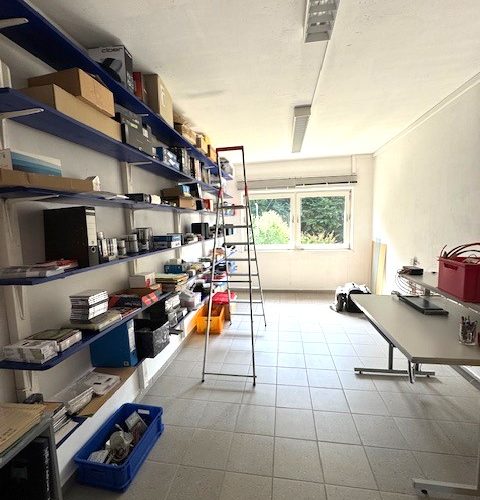Büro oder Lagerraum im EG