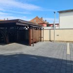 Ein Carport gehört auch dazu