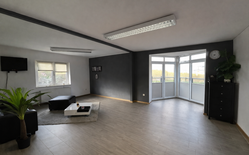 5 großzügiger Büroraum