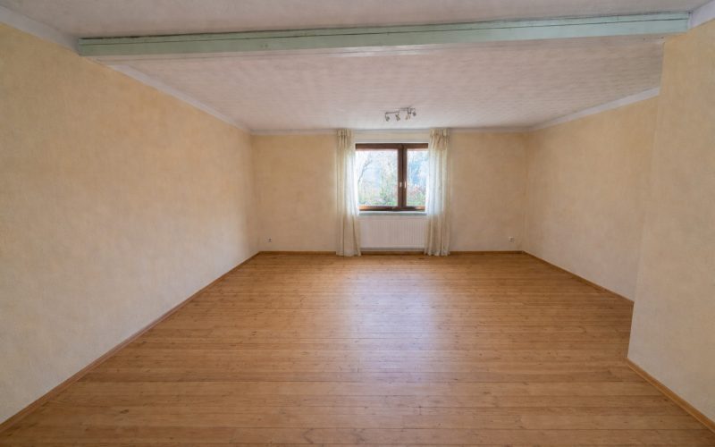 9 Blick vom Ess- in den Wohnbereich im OG