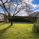 Ausschnitt vom Grundstück auf der Rückseite