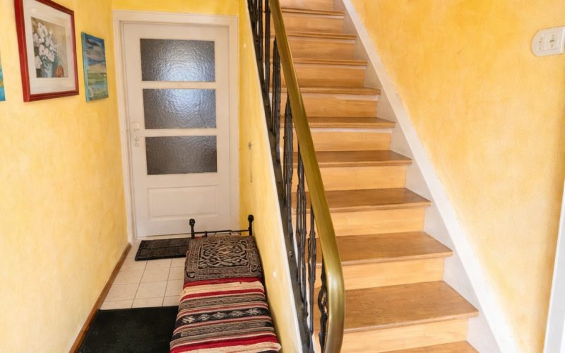 16 Hauseingangsberich im Erdgeschoss