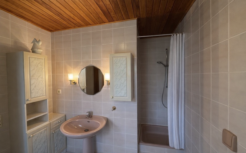 Ausschnitt vom Badezimmer im OG