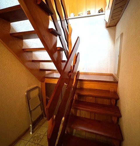 Treppe zum Obergeschoss