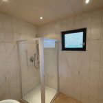 15 Duschbadezimmer in 2010 modernisiert