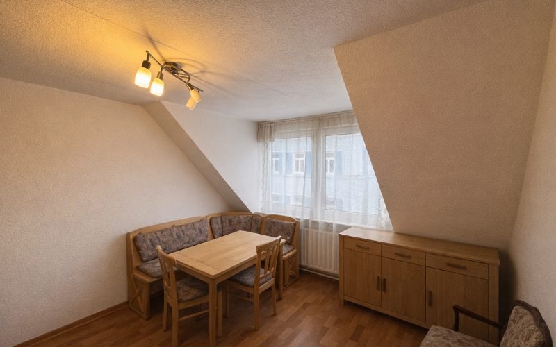Gemütliches Esszimmer im Dachgeschoss