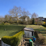 26 Blick vom Balkon zum hinteren Grundstücksbereich