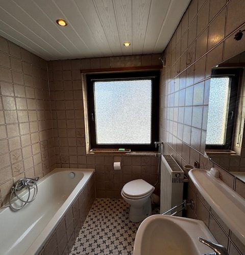 Badezimmer im DG