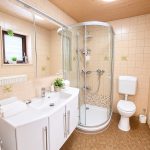 Duschbadezimmer in der ELW