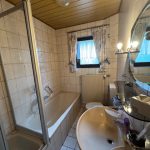 17 Badezimmer im OG