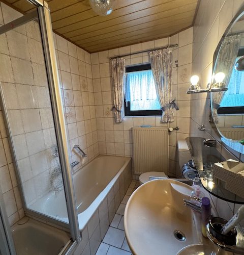 17 Badezimmer im OG