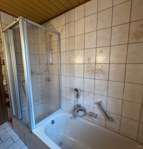18 Badezimmer imOG