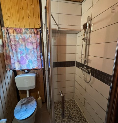 Badezimmer im EG rechts