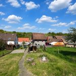 30 Blick vom Garten- zum Wohnhaus