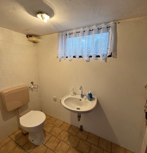 Toilette im KG