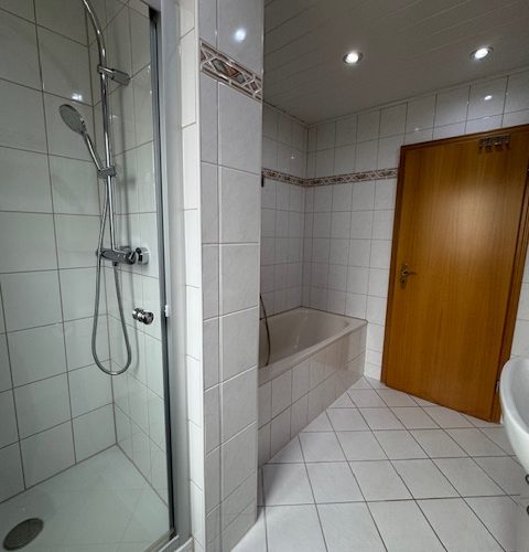 Badezimmer im EG