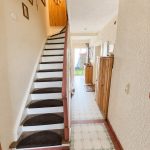 Etagenflur mit Treppenhaus im EG