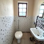 Toilette im UG