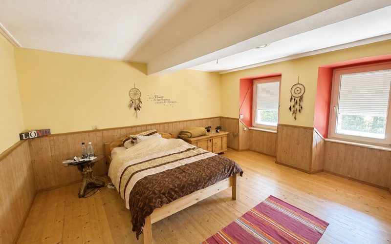 Schlafzimmer im OG