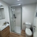 Duschbadezimmer im UG