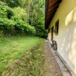 Außenbereich auf der Rückseite der Liegenschaft
